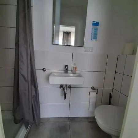 Asche Πανσιόν 3*