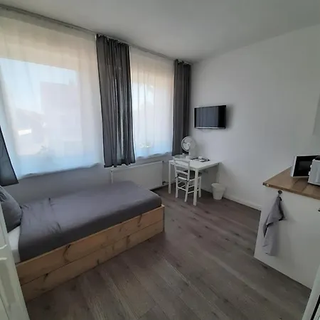 Asche Πανσιόν